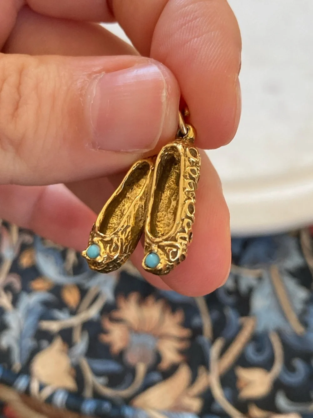 Vintage Double Slipper Gold Shoe Charm - Picture 6 of 8